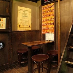 気の合う仲間と一緒に美味しいビールと食事を心ゆくまで楽しめる、プライベート感のあるお席です。少人数での飲み会に最適♪