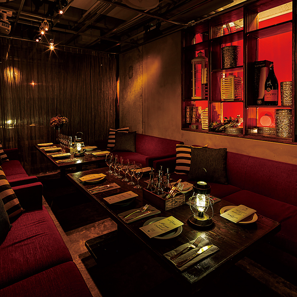 落ち着いた雰囲気でプライベートなプチ贅沢を。周りを気にせず「好きなだけ」