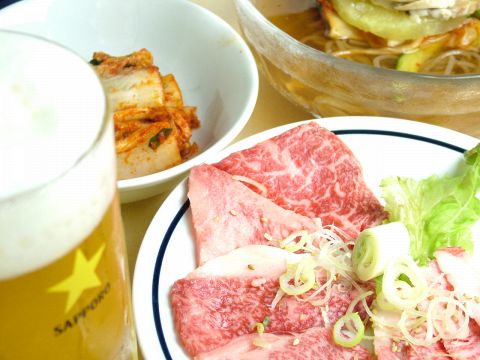 中野で約60年続く老舗【焼肉とらじ】カルビ・キムチ・冷麺など昔から変わらない味を…