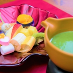 ほろ苦い抹茶とフルーツ・和菓子が織りなす絶妙の甘さ。抹茶フォンデュで至福のカフェタイム