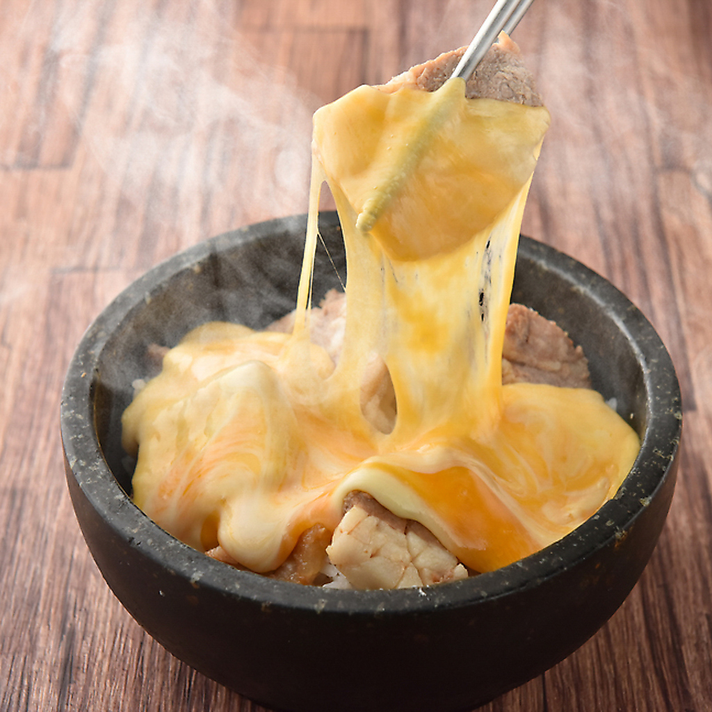 【新宿西口徒歩3分】人気のサムギョプサル食べ放題&本格韓国料理の店「韓家」