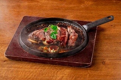 ワイン倶楽部のおすすめ「牛ハラミのロティールステーキ」　160g