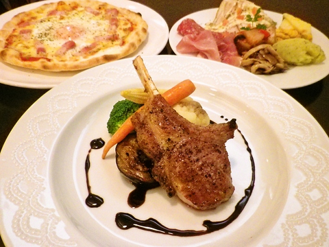 前菜からメイン料理まで、50種類以上の豊富なメニューが揃う、イタリアンレストラン。