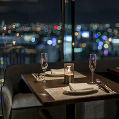 The Living Room with SKY BAR 三井ガーデンホテル名古屋プレミア18Fの特集写真