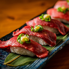 話題の金沢おでんと肉寿司が食べ放題