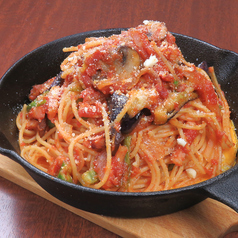 自家製トマトソースのナポリタン