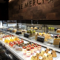 パティスリールメルシーのスイーツをイートイン可能！
