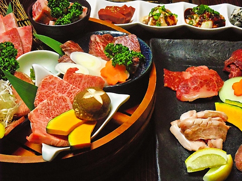 店長自ら厳選したお肉を焼肉やサイドメニュー、コースで堪能できる焼肉、韓国料理店。