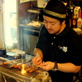 心を込めて一本一本串を焼きます。