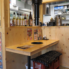 カウンター席あり（おひとり様歓迎）　仕事帰りの一杯にもぴったり。落ち着いた雰囲気でゆっくり楽しめます。