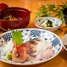 刺身盛り合わせ(一人前)