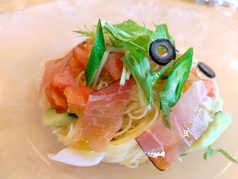 自家農園トマトと生ハム、夏野菜の冷製パスタ