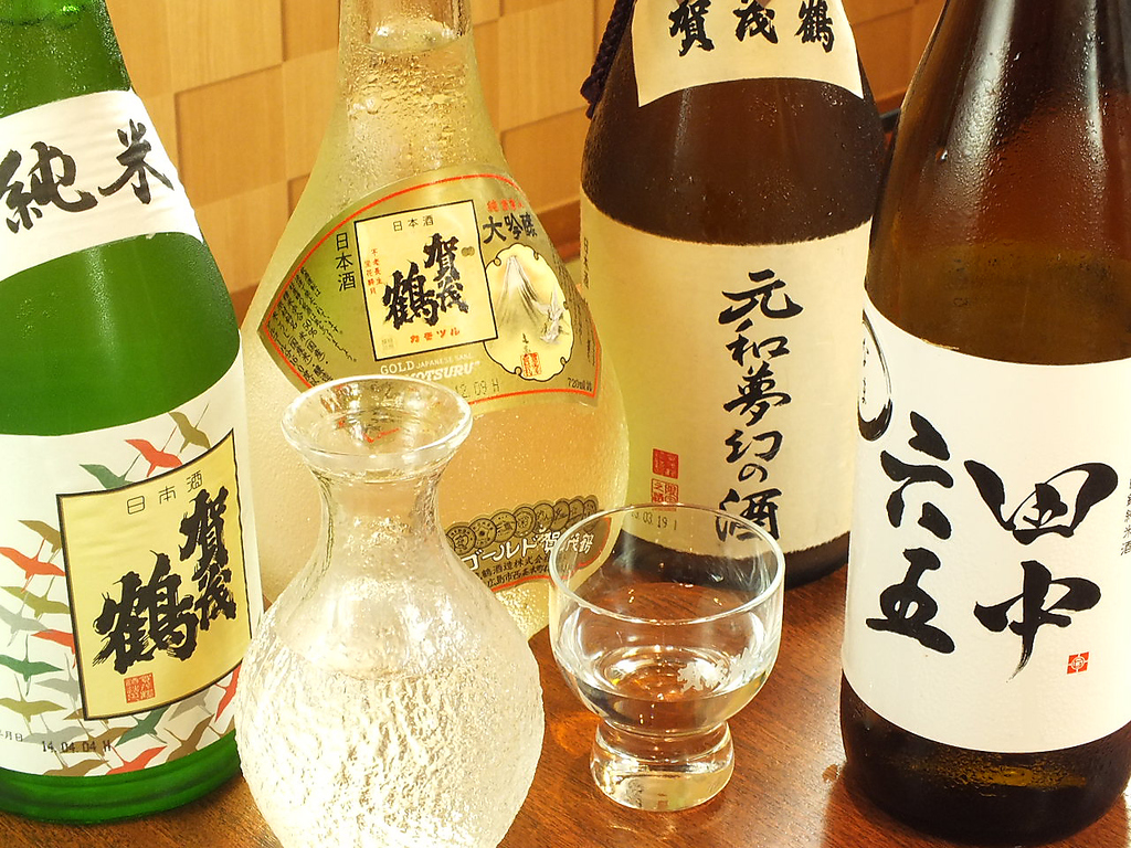 広島を代表する酒蔵より厳選して地酒を取り揃え