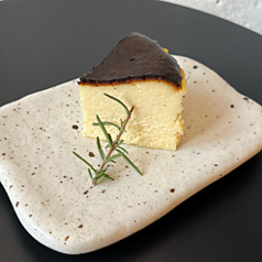 Homemade burnt basque cheese cake(自家製バスクチーズケーキ)
