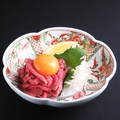 料理メニュー写真&nbsp;ぶつ切りローストユッケ