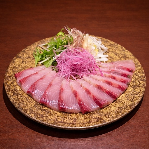 こだわりの鮮度抜群の刺身を。築60年の古民家を改装した人気の老舗居酒屋です！