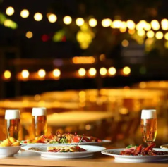 都会の真ん中にあるとは思えないラグジュアリービアテラス