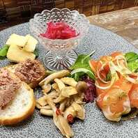 こだわりの味わいでお酒が進むお料理をご用意