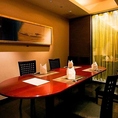【テーブル席】4～8名様の完全個室。壁・扉あり。会食や接待などに