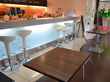 Dining&CafeBar La Seine ラ セーヌの雰囲気1