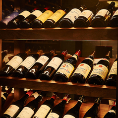 約170種500本のワインをご用意しております。