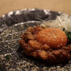 鴨胸肉の炙りユッケ