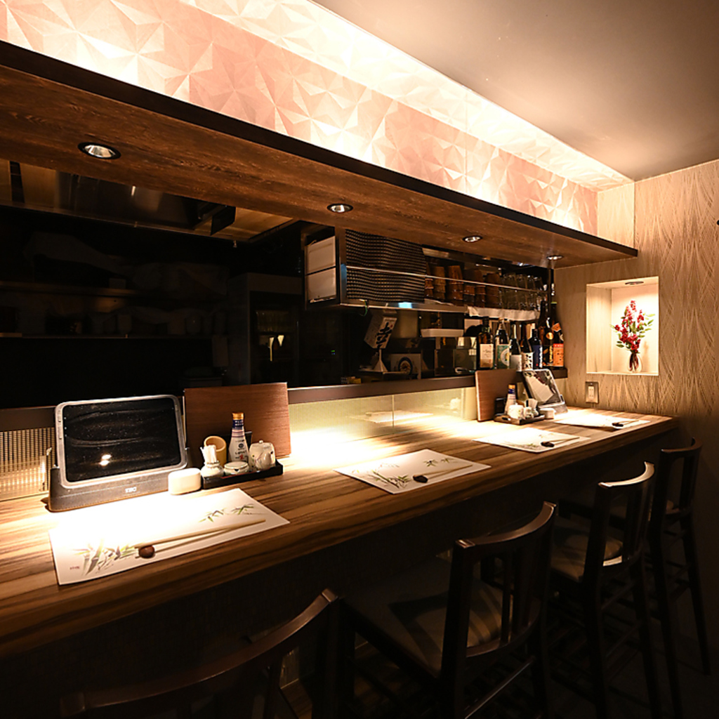 お一人様でも大歓迎！お買い物帰りやお仕事帰りにカウンターでの1杯をお楽しみ下さい。