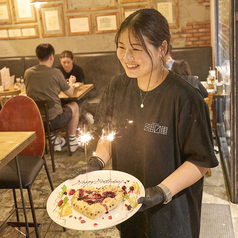 《誕生日・記念日》メッセージ付の【A】PIZZAオリジナルハート型ピッツァでサプライズ…♪の写真