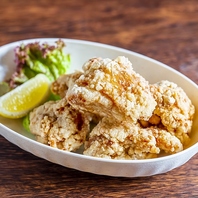 名物『塩から揚げ』は必食！相性抜群のお酒で乾杯を◎
