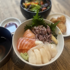 日本酒barカミツレノサケのおすすめランチ1