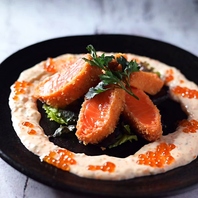 ◇新メニューも！◇ サーモンのレアカツは人気急上昇中!