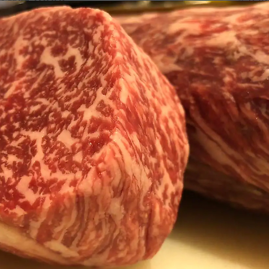 お肉が無性に食べたくなる時はありませんか？そんな時にはぜひ当店へ！お肉をご堪能ください◎