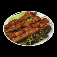 豚足焼き(1個)/焼きソーセージ(1串)/いかの串焼き(1串)/ホタテのニンニクソース焼き(1個) 各