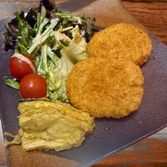 内野そうざい店のコロッケ