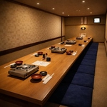 こだわりの和牛博多もつ鍋と玄界灘の遊漁料理の専門店です。出汁は牛コツと黄金出汁の合わせ出汁です