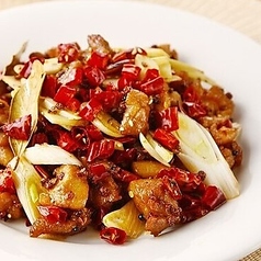 豚足の香港揚げ/鶏肉の四川風味炒め