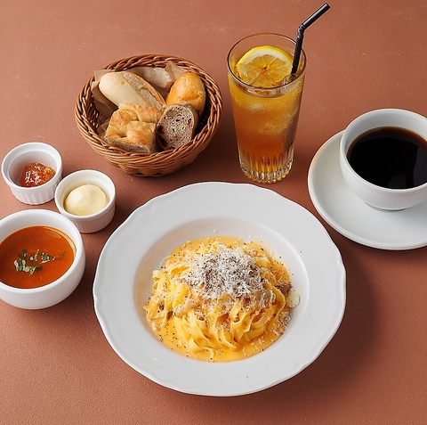 CANALIA trattoria&cafe �J�i���A �g���b�g���A�A���h�J�t�F