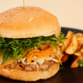 料理メニュー写真&nbsp;KonoMachi プルドバーガー(ポテト、ドリンク付き)