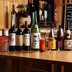 料理に合わせるワイン、ビール、日本酒、銘柄焼酎など多数ご用意しております。