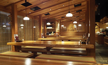 博多もつ鍋 やまや 豊洲店の雰囲気1