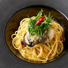 牡蠣と九条ネギ、ウニソースのペペロンチーノスパゲッティーニ