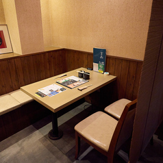 2名様～ご利用人数に合わせてお席にご案内いたします。