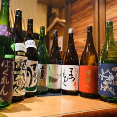 こだわりの日本酒を飲み比べ！各地の銘酒をご賞味あれ