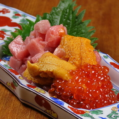 うにと大トロのたたき いくらのせ