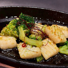 イカとブロッコリーのニンニク炒め