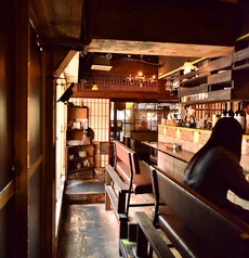 半貸切が10名様~、貸切が40名様~50名様までご利用いただけます。おすすめのパンの食べ放題付きのお食事コース2980円は2名様から貸切パーティまで承っております。