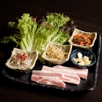 韓国料理好きも満足する各種料理！地産地消の新鮮な野菜と豚肉の相性が抜群◎