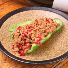 パリピ(ピリ辛肉味噌と生ピーマン) 1個