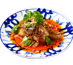 【当店名物】牛スネ肉とハチノスの自家製ラー油和え