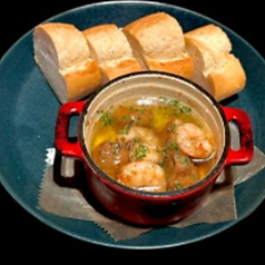 エビとマッシュルームのアヒージョ